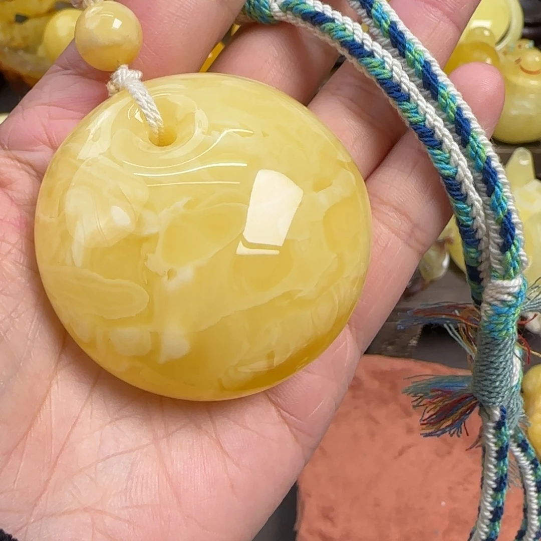 蜜蜡未镶嵌珠宝奇石