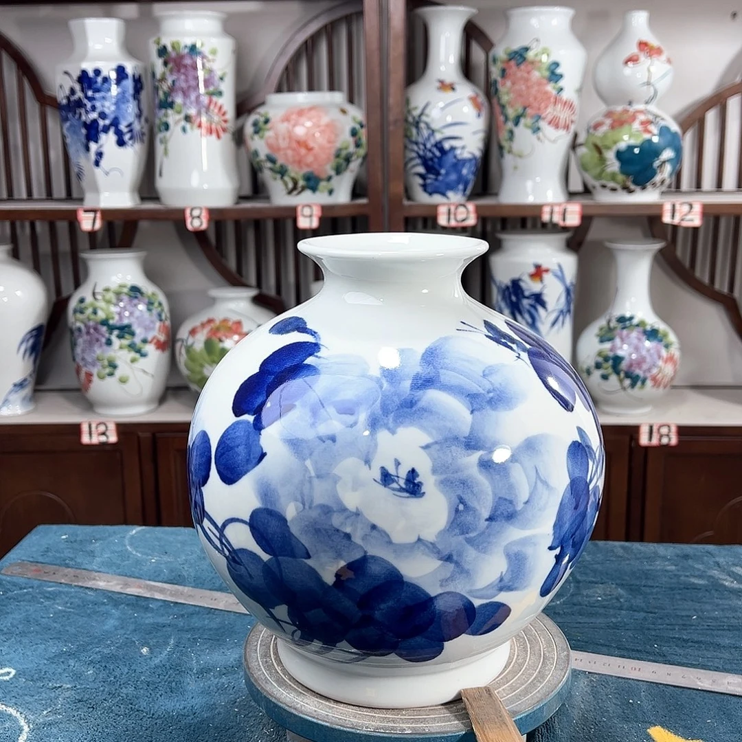 摆件景德镇陶瓷石青牡