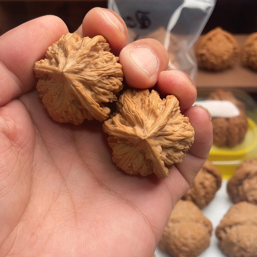 忘***乖文玩核桃吊坠文山三棱