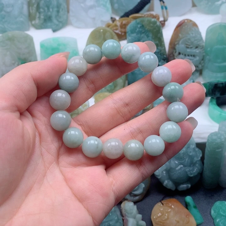 定制翡翠未镶嵌手串