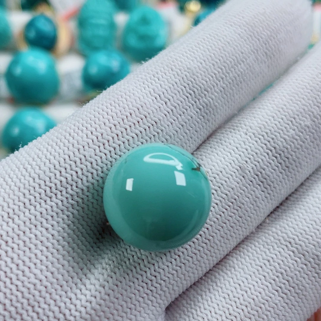 婉***妈绿松石未镶嵌颈饰