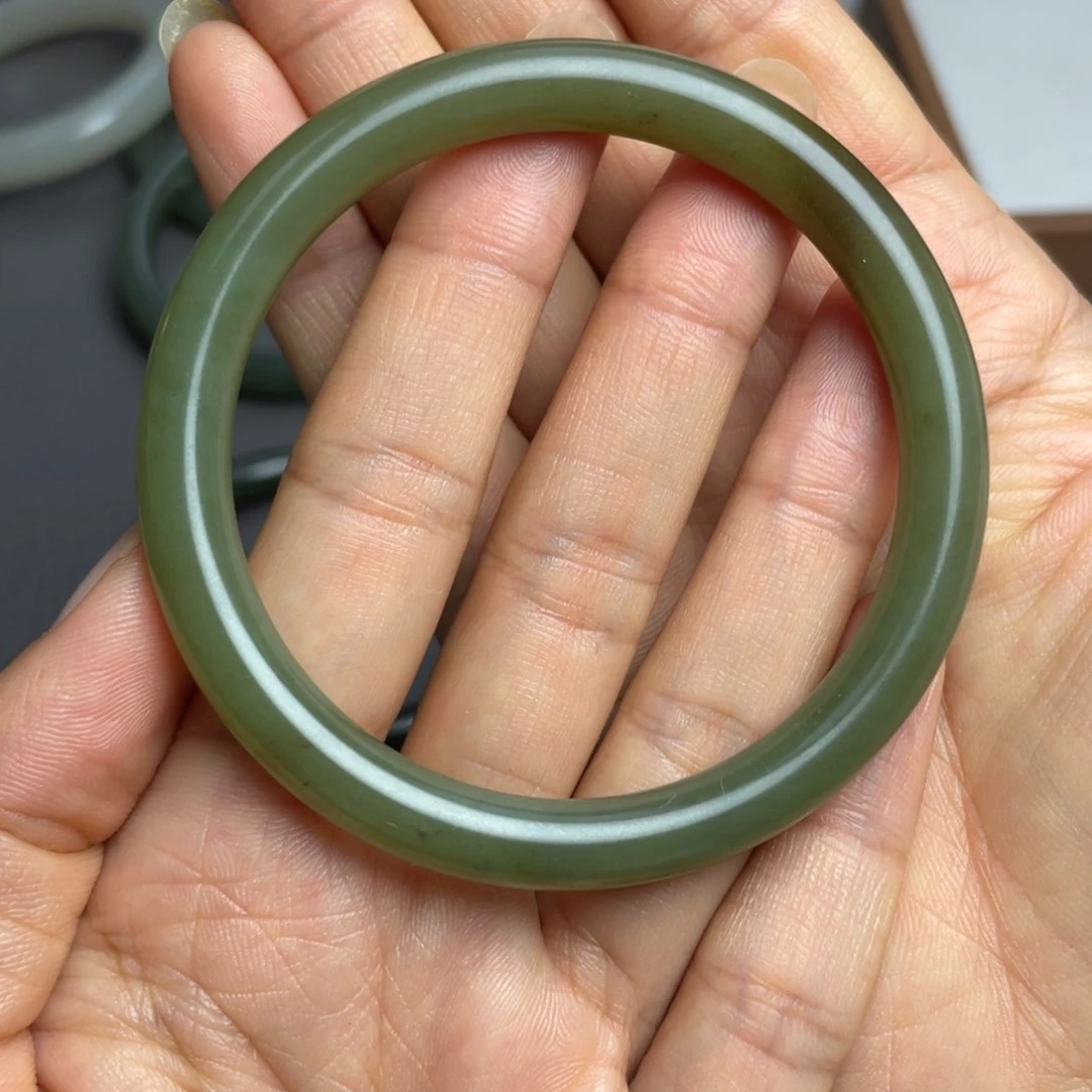 再****和田玉未镶嵌颈饰57