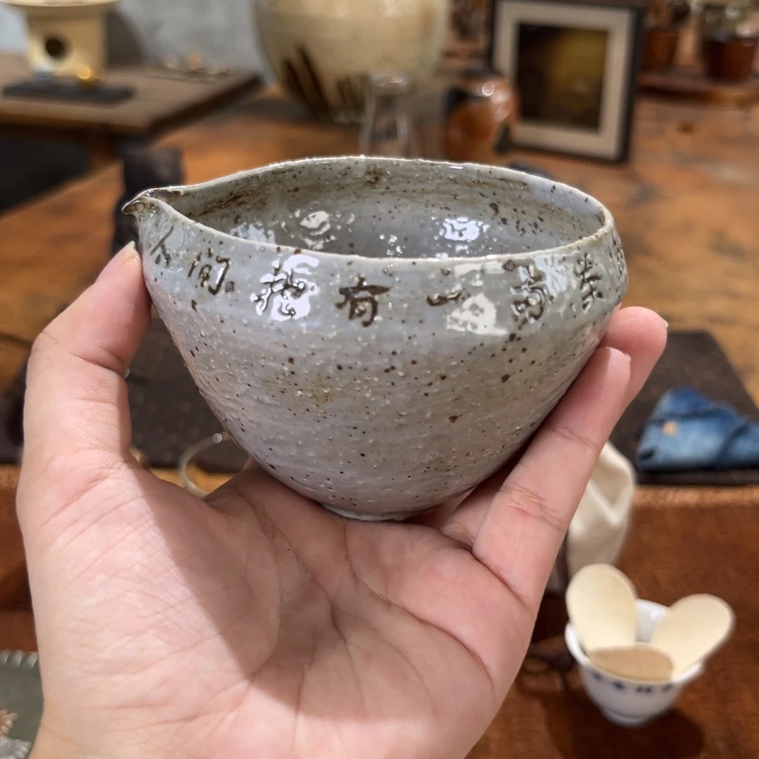 景德镇鱼和熊手工陶艺