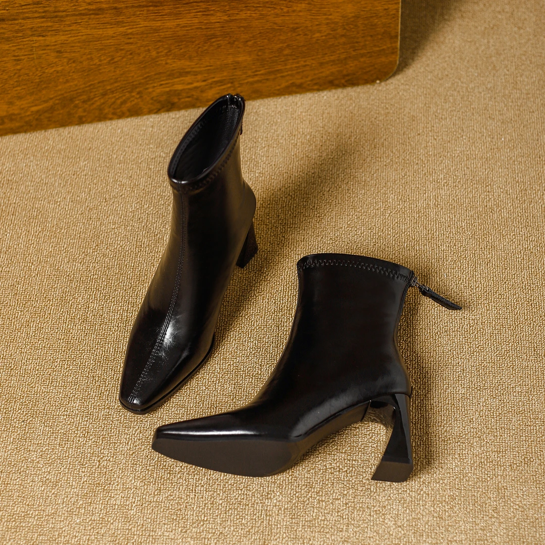 马丁靴短靴女秋冬季新款法式方头高跟鞋粗跟爆款网红ins短筒女靴