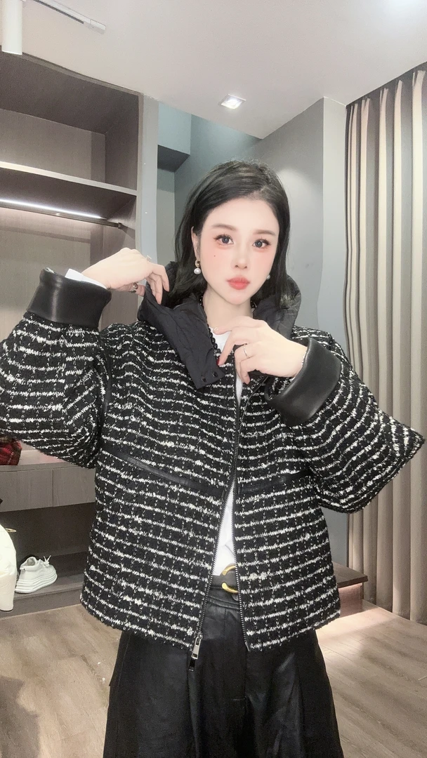 黑色格子短款羽绒服女新款鹅绒时尚连帽外套