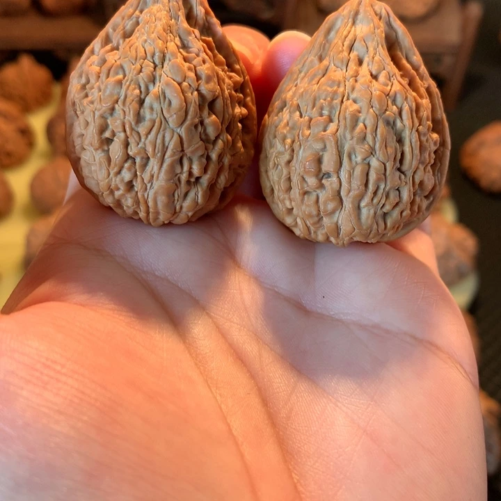 文玩核桃把件坐佛