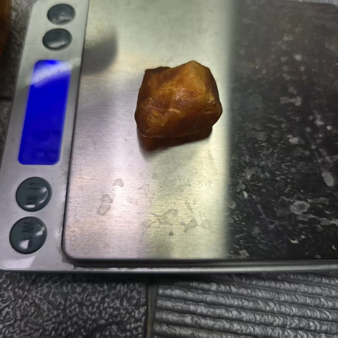 琥珀蜜蜡原石定制