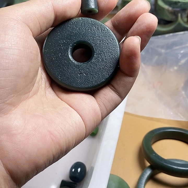 张****和田玉（糖玉）未镶嵌珠宝半成品