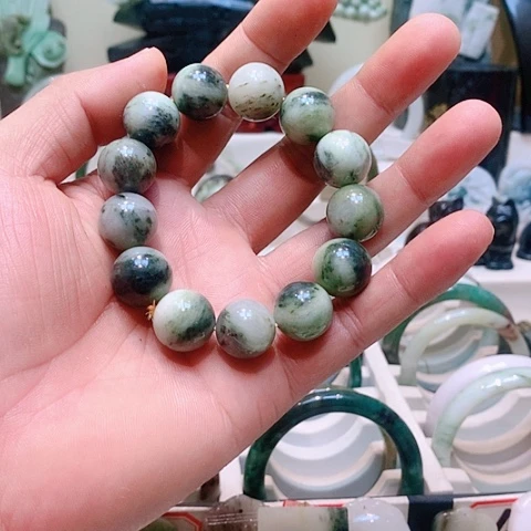 未镶嵌独山玉手链