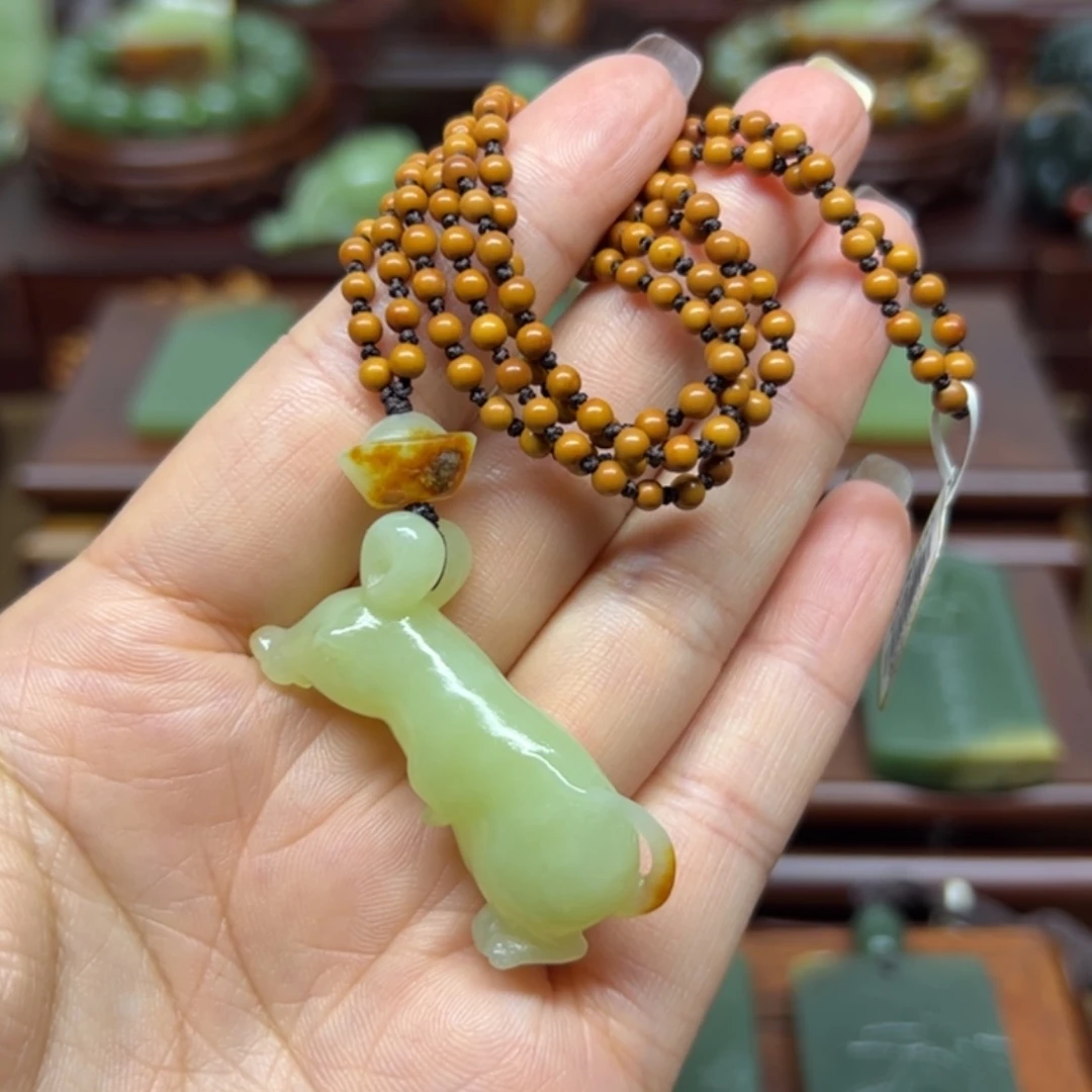 【闪购商品】颈饰未镶嵌岫岩河磨玉（透闪石质玉）永*