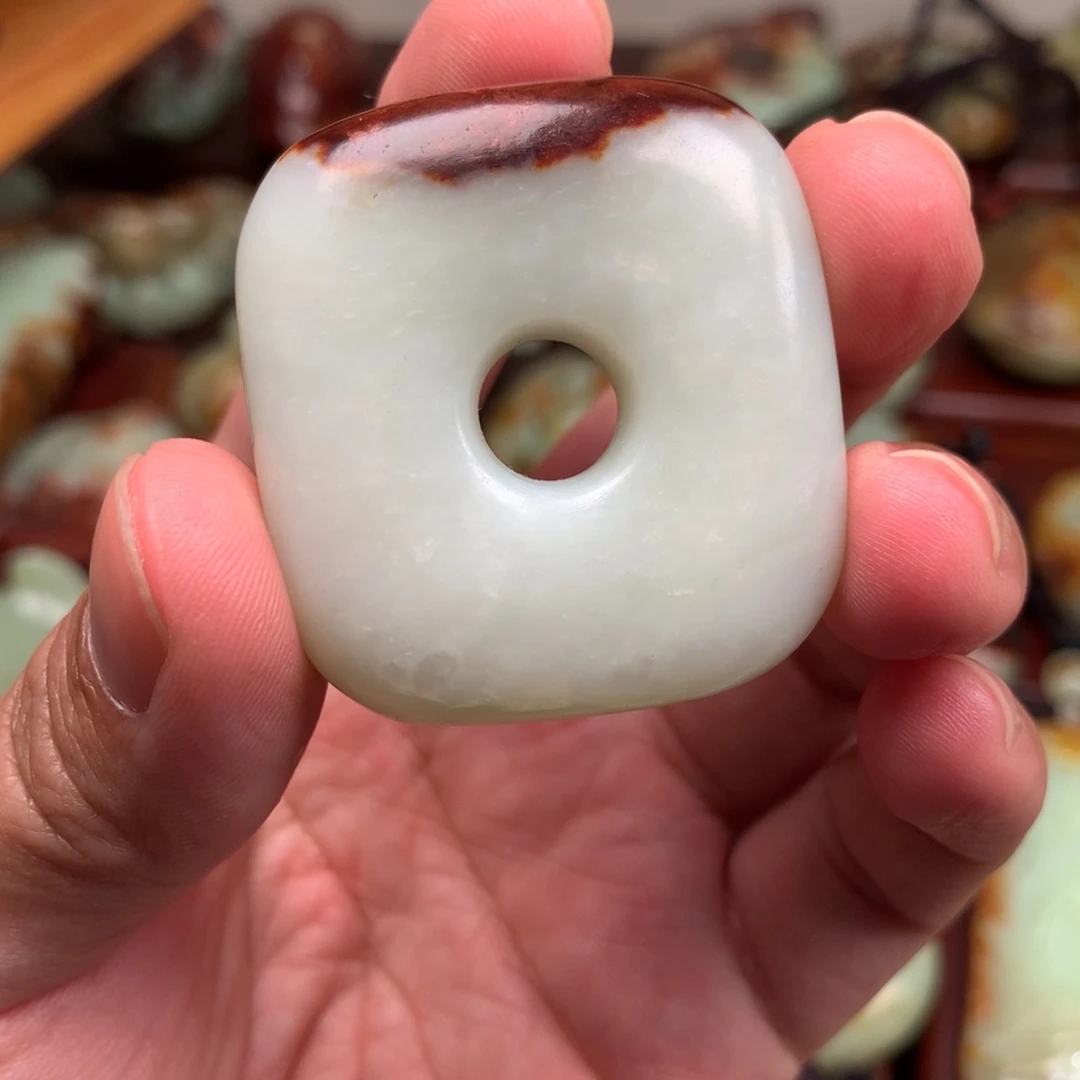 岫岩河磨玉（透闪石质玉）未镶嵌颈饰