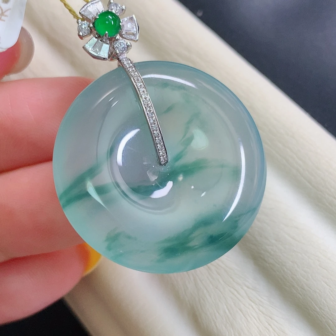 颈饰18K金镶嵌翡翠扣子