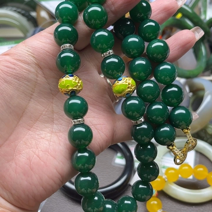 玛瑙/玉髓颈饰未镶嵌