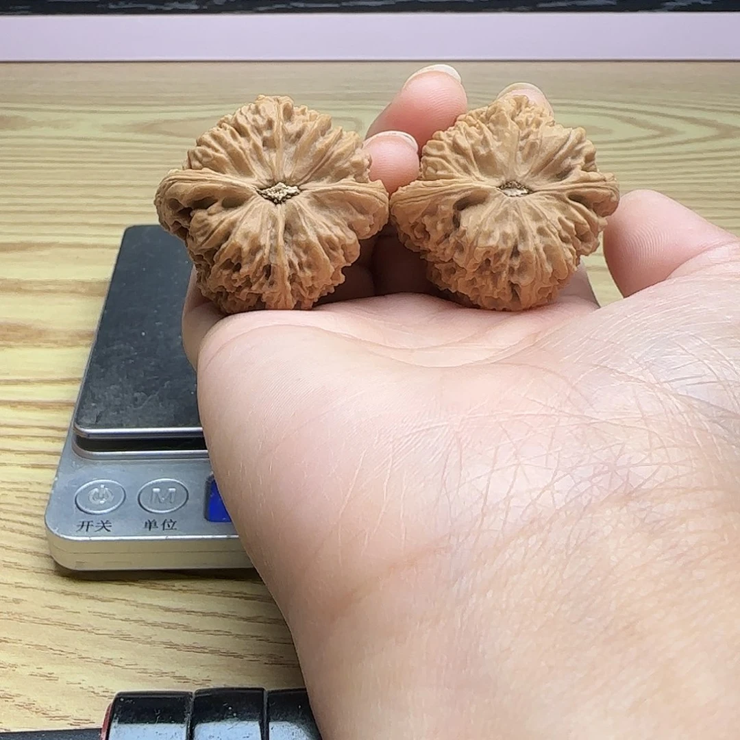 南***红桃核吊坠核桃核桃