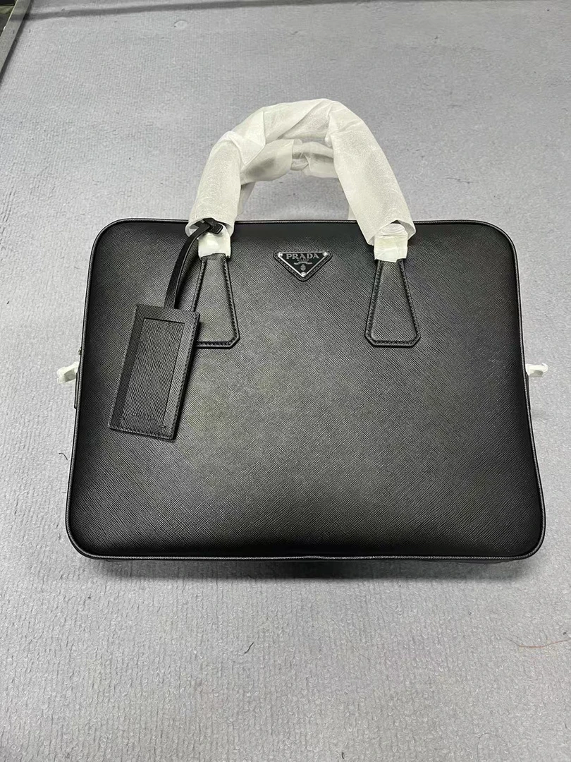 普拉达/Prada/荔枝纹皮质公文包