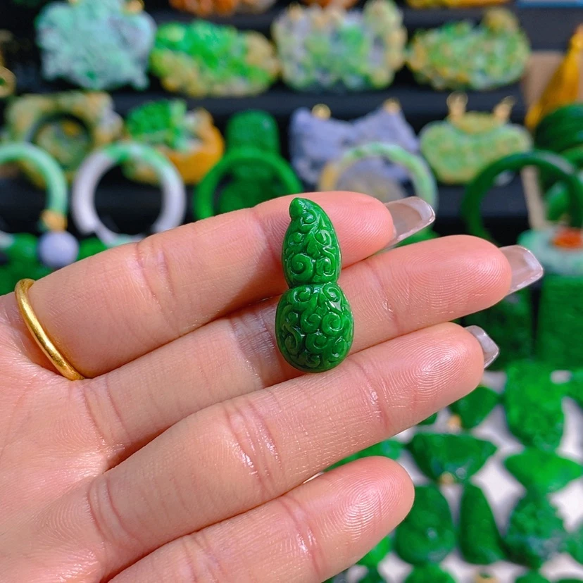 【闪购商品】翡翠颈饰未镶嵌葫芦
