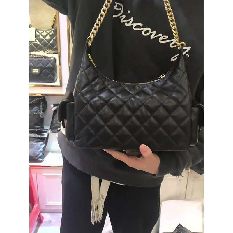 YUSHA/高档黑色双口袋喵喵手提包圈扣-8089