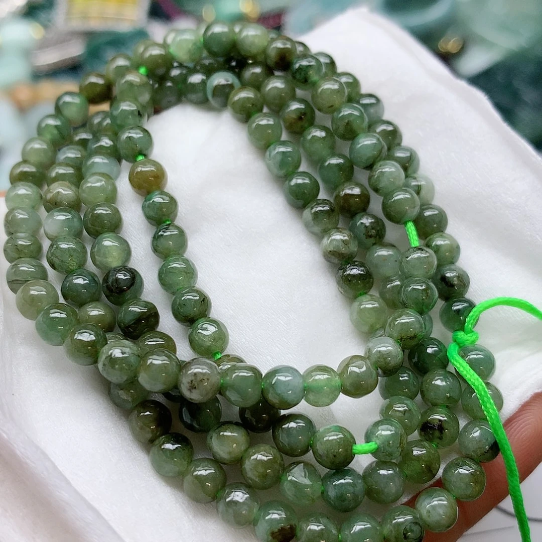 翡翠颈饰未镶嵌手串