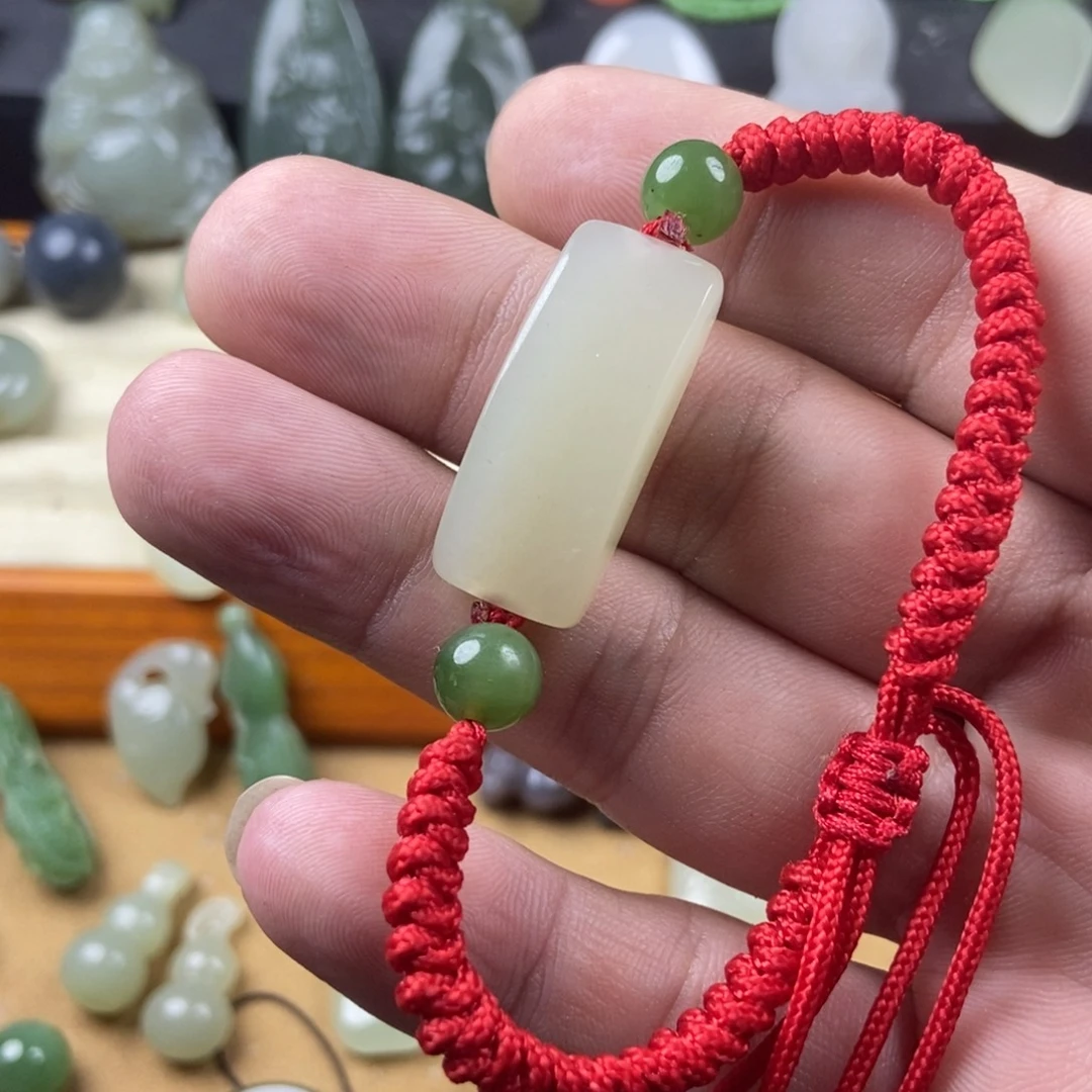 洛***限颈饰未镶嵌和田玉