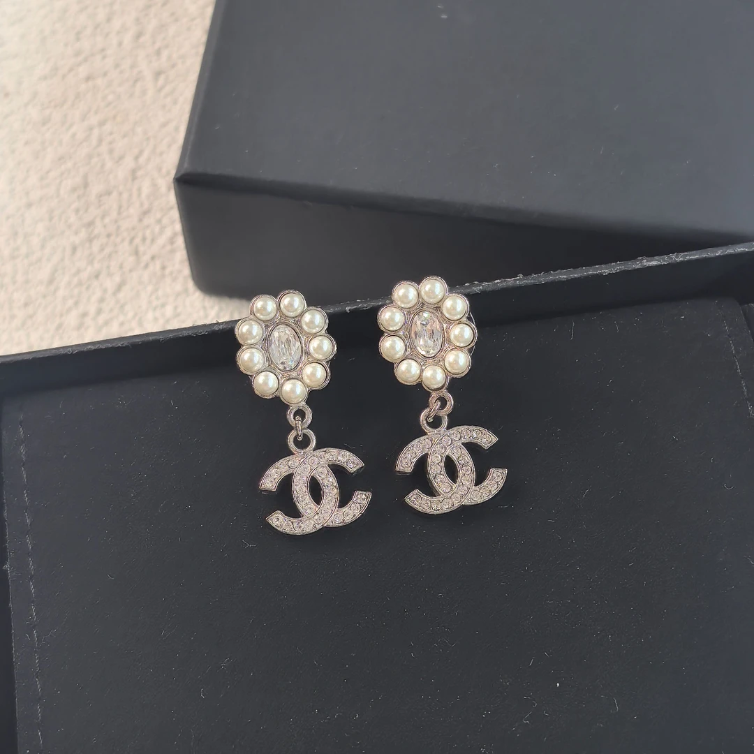 95新 Chanel/香奈儿 泡泡中古Chanel银色珍珠花花吊坠耳钉