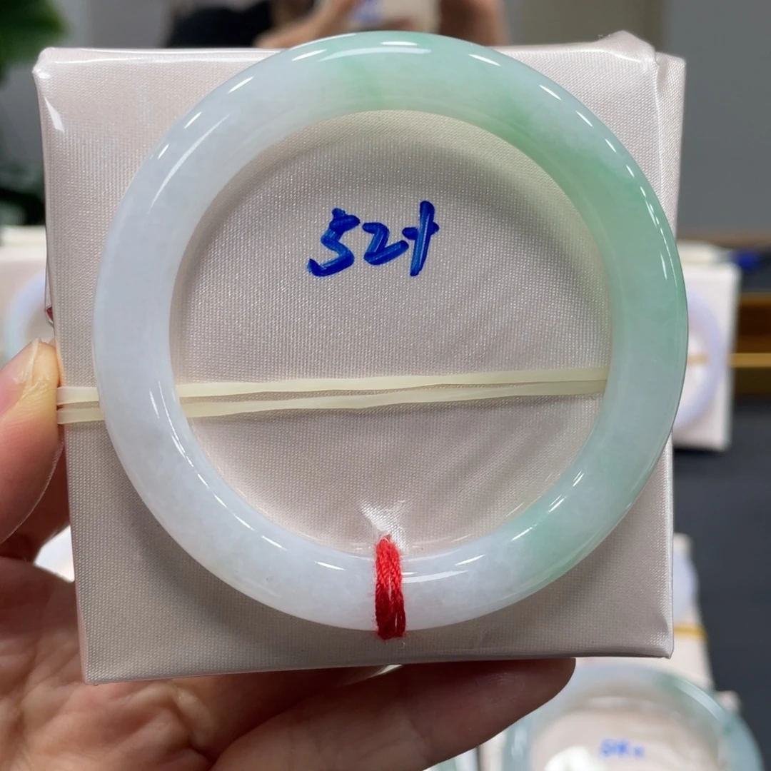 翡翠未镶嵌手镯翡翠
