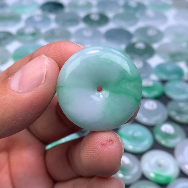 翡翠未镶嵌颈饰缅甸天然A货翡翠29.6-6.6