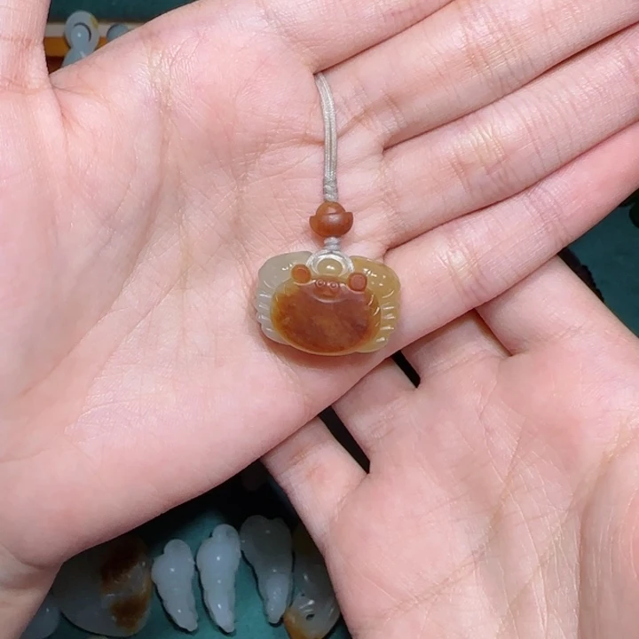 和田玉（糖玉）未镶嵌颈饰