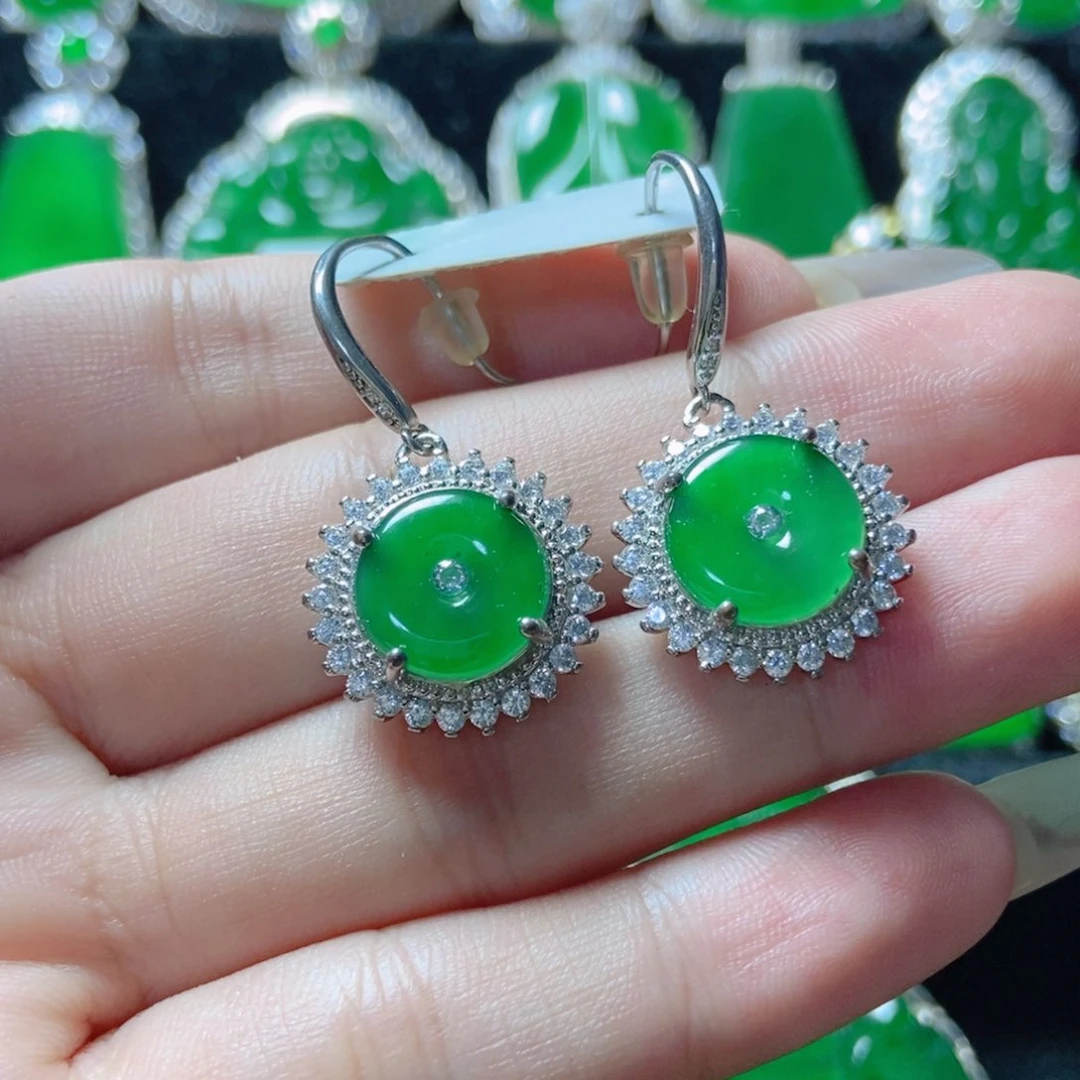 翡翠未镶嵌颈饰