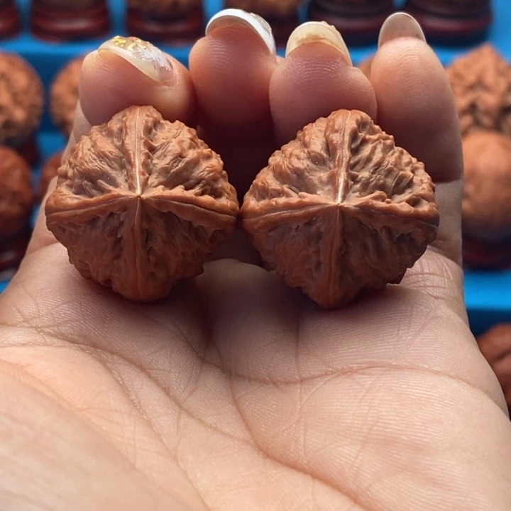 核桃精品文玩核桃手捻四棱
