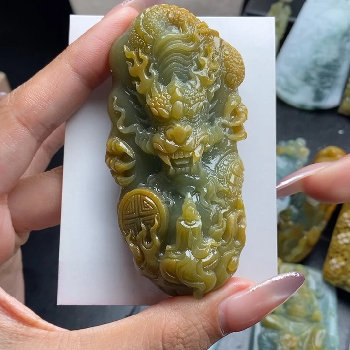 立***漆定制翡翠未镶嵌龙牌