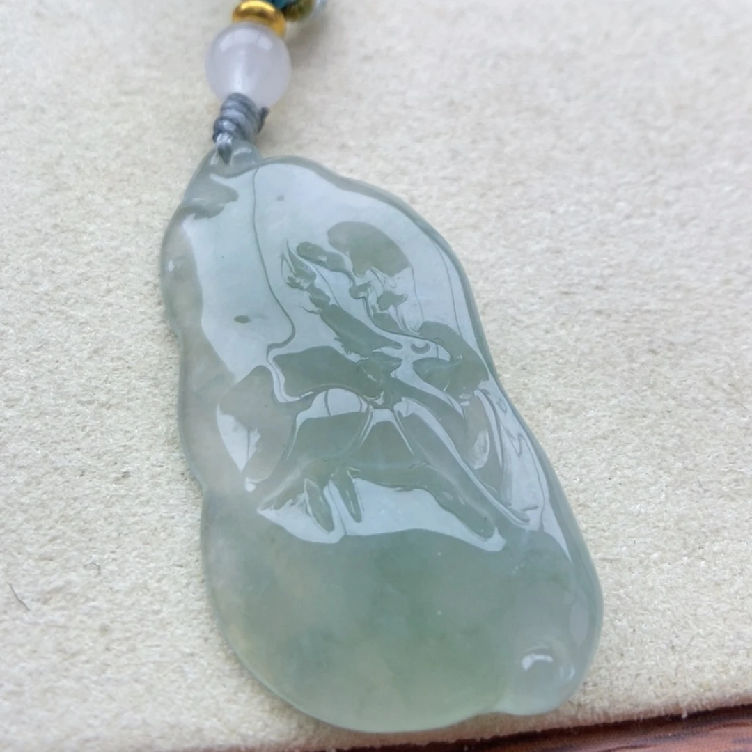 翡翠未镶嵌颈饰吊坠