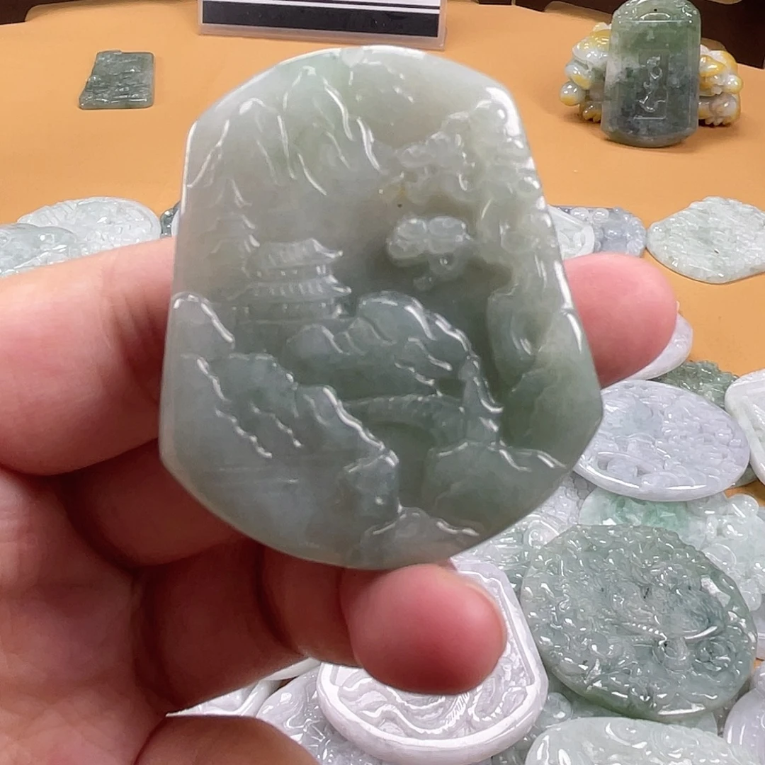 翡翠未镶嵌颈饰翡翠