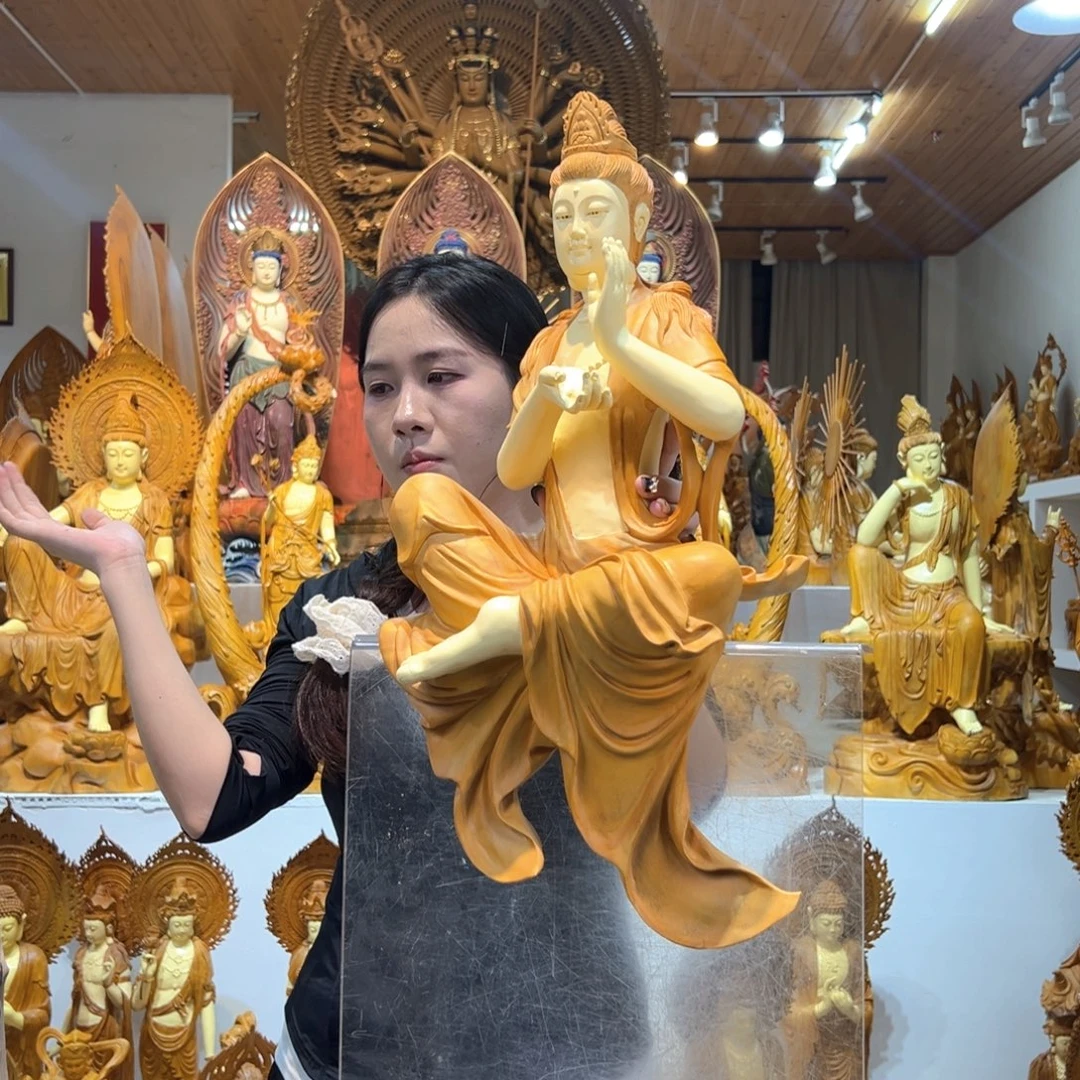 香樟木挂件款自在观音