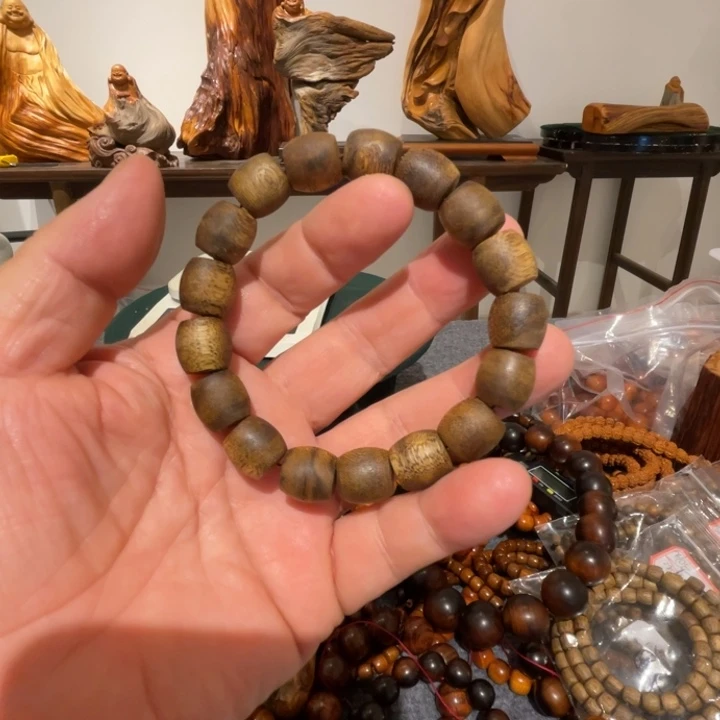 上***集柏木（崖柏）海南棋楠手串