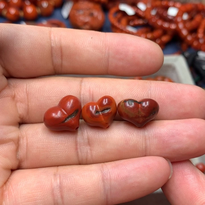 南红玛瑙配饰未镶嵌七*