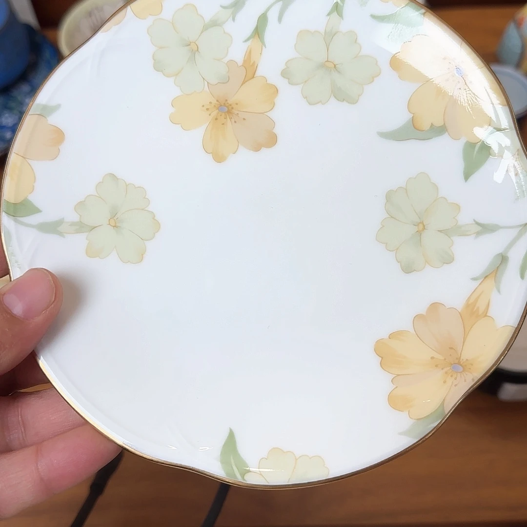 在家呢吧你也不回信息我想和