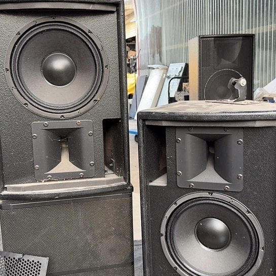 十寸专业音响如图，不包邮