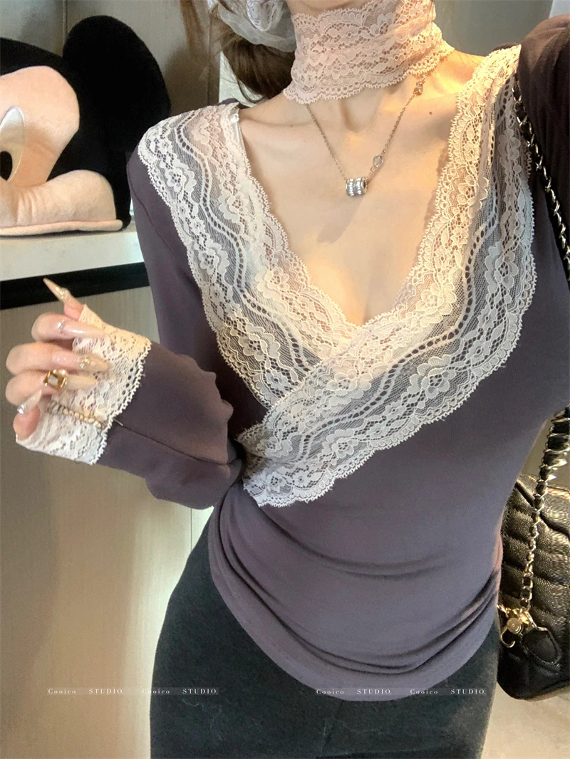 纯欲蕾丝花边拼接设计感秋冬打底衫保暖衣女t恤大v领温柔修身显瘦