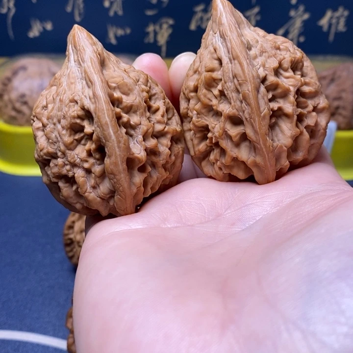 把件文玩核桃大沽石