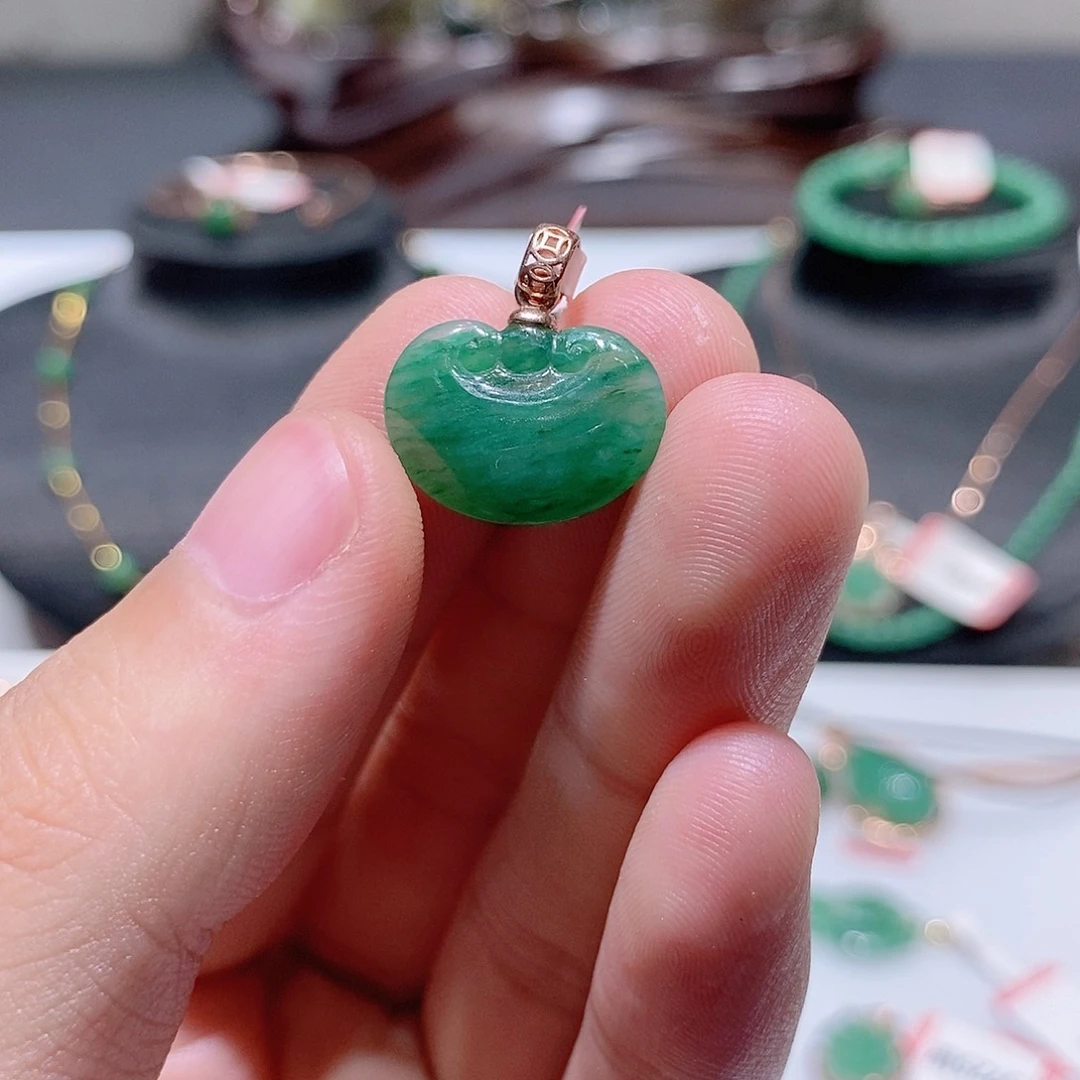 银S925镶嵌独山玉戒指