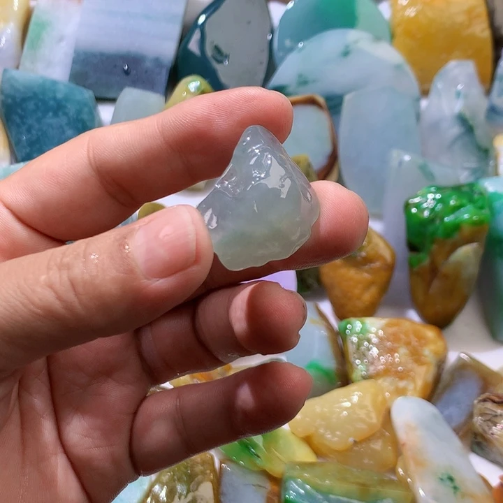 翡翠未镶嵌颈饰缅甸天然翡翠