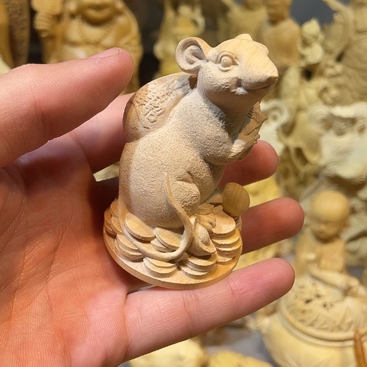 黄杨木小瑕疵老鼠