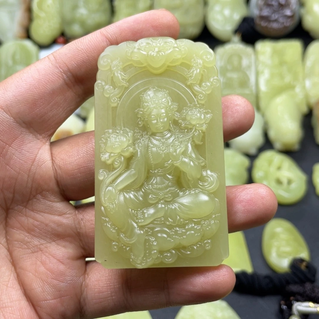 和田玉（黄玉）未镶嵌颈饰