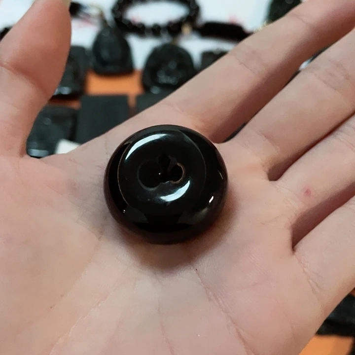 翡翠颈饰未镶嵌淡*