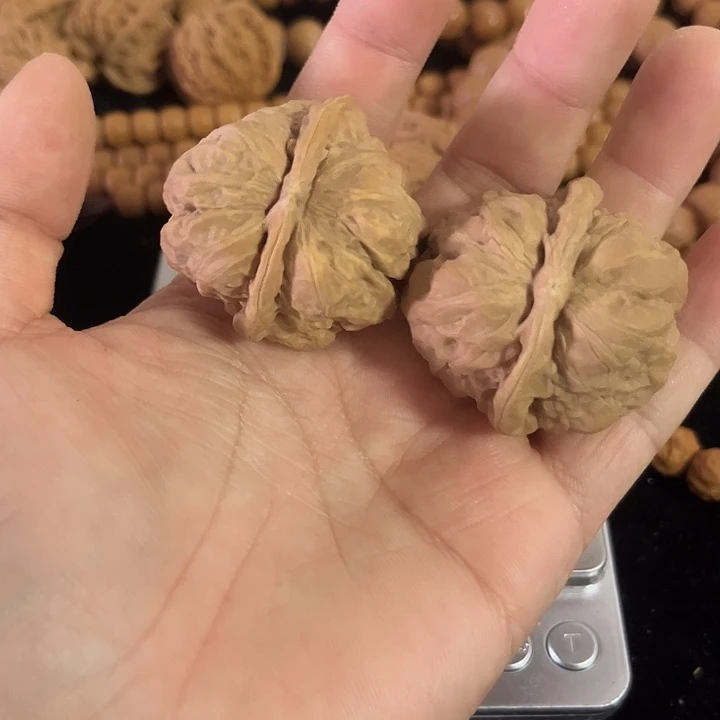 把件文玩核桃41练手瑕疵蛤蟆头，编号043