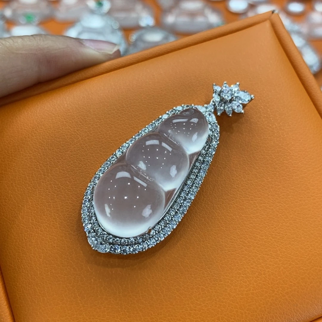 石英质玉吊坠(赠链)银S925镶嵌