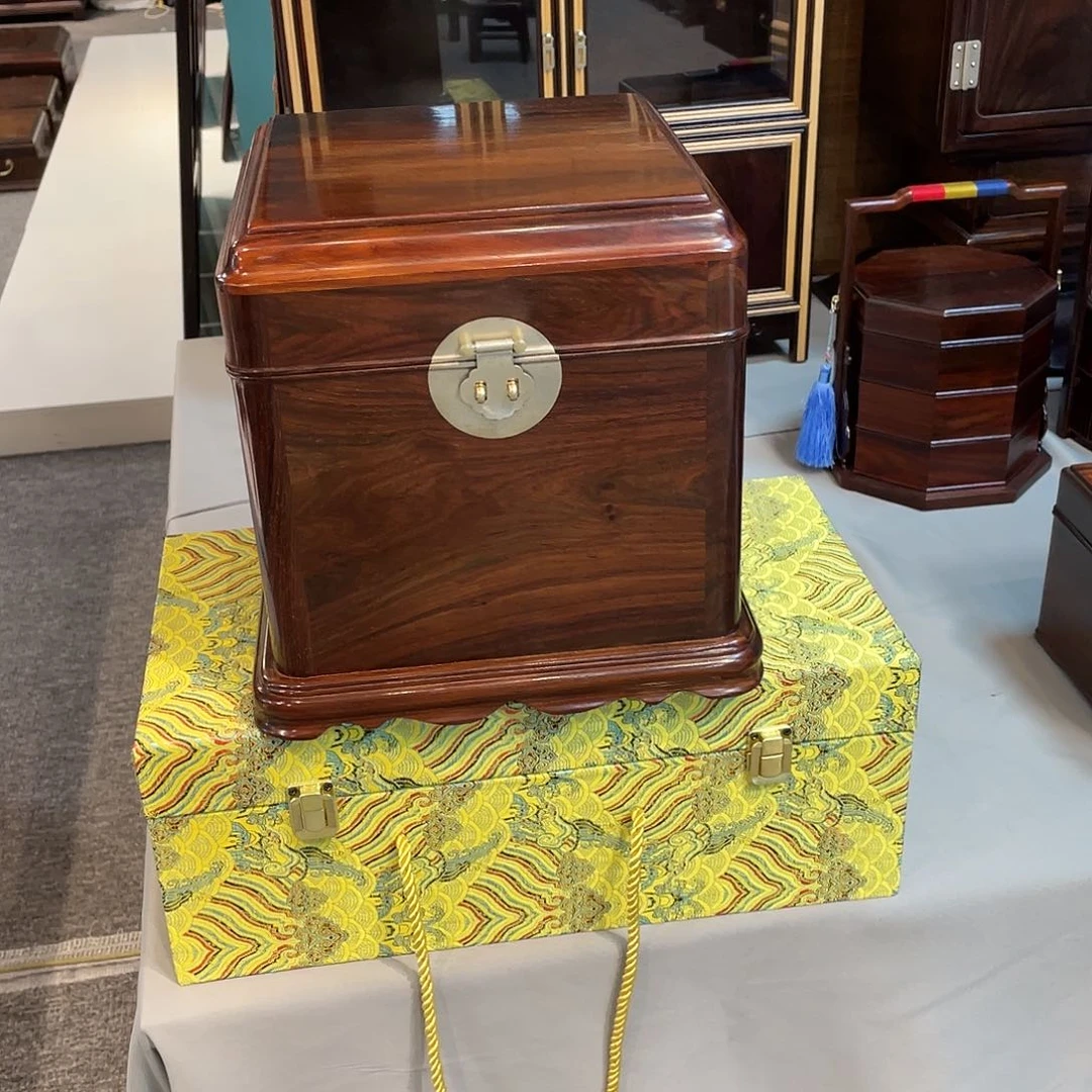 红酸枝木类成套家具