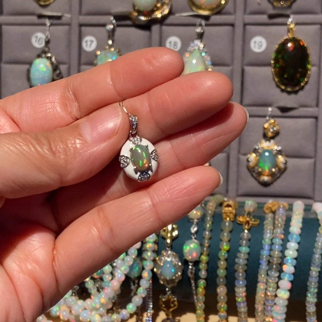 欧泊银S925镶嵌吊坠