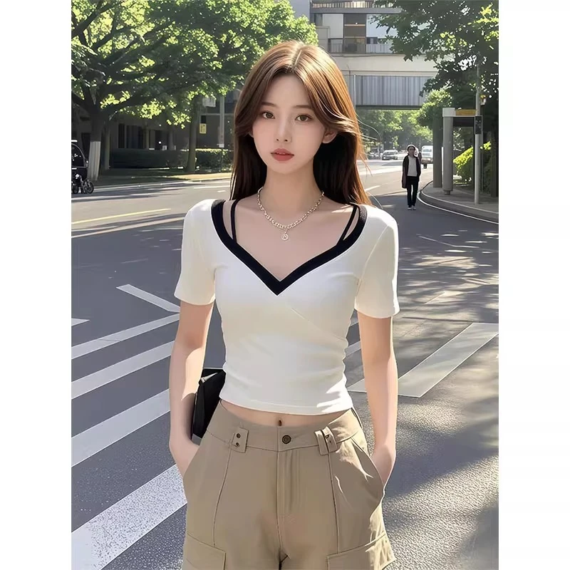 v领短袖t恤女2025新款夏季爆款修身超好看独特漂亮假两件短款上衣