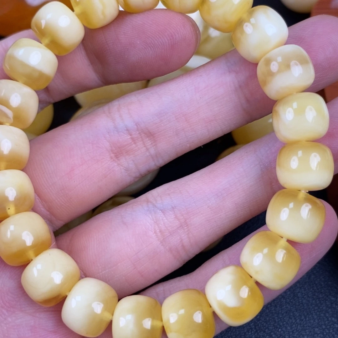 裸石琥珀未镶嵌金白妖花37